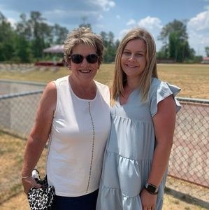 Meet your Posher, Carolyn